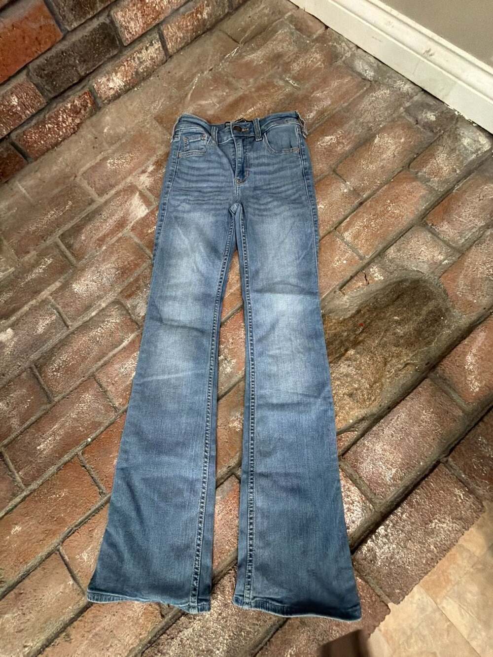 Hollister Mid-Rise Boot Jeans Size 000S Light Wash